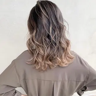 セミロング naomi (夜間営業受付中★)のヘアスタイル