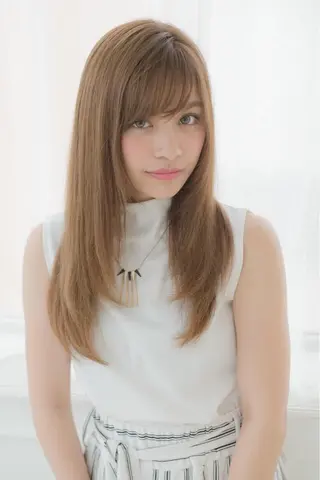 ロング 朝比奈 志保のヘアスタイル