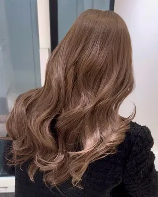 ロング カラー 平野 真央のヘアスタイル