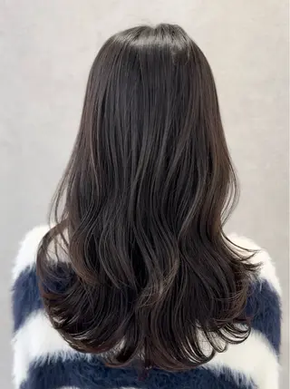 セミロング カラー FERiCIA. 表参道所属・レイヤーカット 🪄吉野翔悟のヘアスタイル