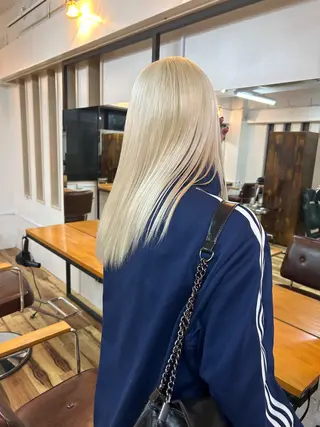 セミロング カラー ハイトーンカラー ⭐️NAZUNAのヘアスタイル