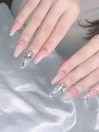 ネイル LEELA NAIL STUDIO所属・LEELA NAIL STUDIOのネイルデザイン