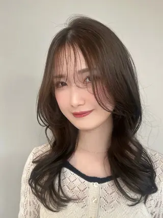 ロング カラー ece.所属・篠原 詩菜のヘアスタイル