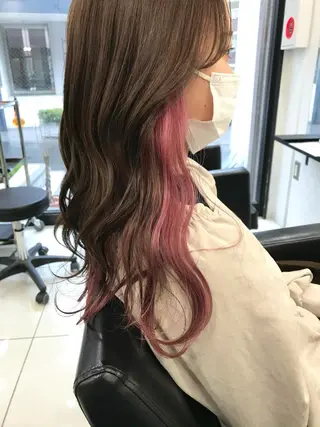 セミロング カラー 横山 奈央のヘアスタイル