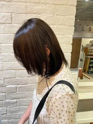 ミディアム カラー UNBIRTHDAY いずみのヘアスタイル
