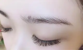 マツエク・マツパ private salon　Emer所属・Emer よしかわの眉毛・アイブロウイメージ