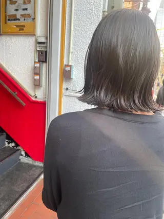 ミディアム カラー さの あやねのヘアスタイル