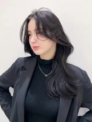 ロング 🚨メンズ曲がる 縮毛矯正りおん🚨のヘアスタイル