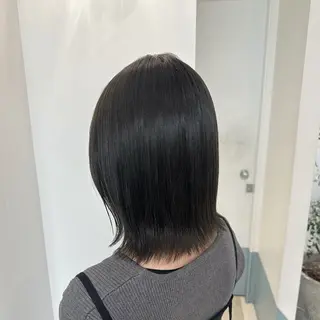 セミロング カラー 安丸 結夏のヘアスタイル