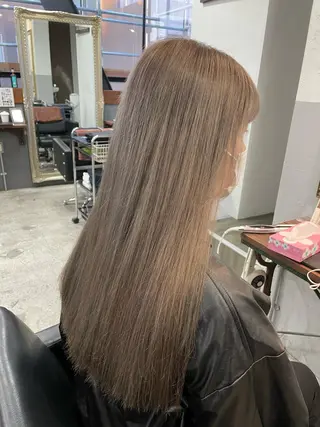 ロング 大内 志穂のヘアスタイル