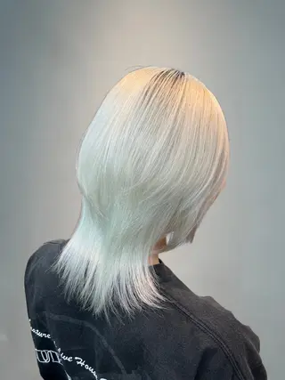 ミディアム カラー 《髪質改善 UN BLEACH》のヘアスタイル