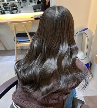 カラー レイヤーカット/ うる艶カラー/ユイのヘアスタイル