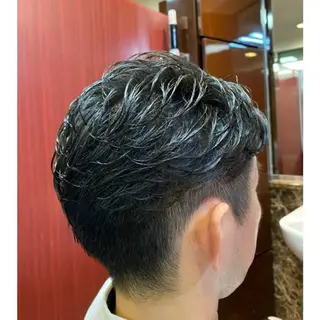 ミディアム 齋藤 梅太郎のヘアスタイル