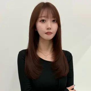 セミロング 鍋田/ vivie/ 縮毛矯正／レイヤーのヘアスタイル