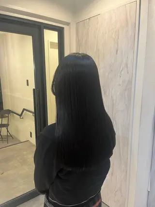 ロング 山本 彩香のヘアスタイル