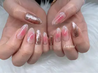 ネイル Loa　salon所属・小南 奈々美のネイルデザイン