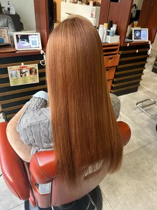 カラー すずき もゆのヘアスタイル