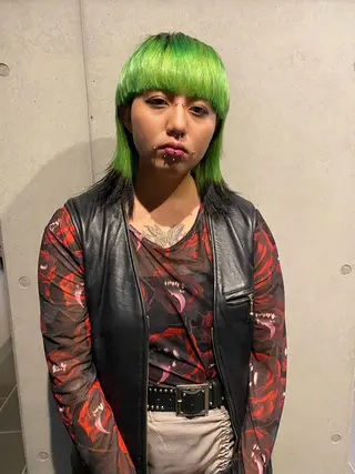 ミディアム カラー だいち/ハイトーン/ デザインカラーのヘアスタイル