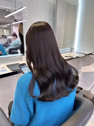 カラー まろっと🤍艶カラー yuune🤍のヘアスタイル