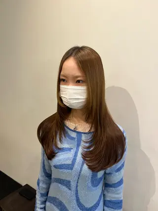 ロング 韓国レイヤーカット/ ハイトーン/マアヤのヘアスタイル