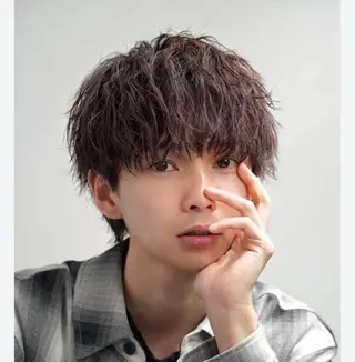 ミディアム パーマ メンズ HAIRatelier Libre所属・佐藤 ゆうきのエステ・リラクイメージ