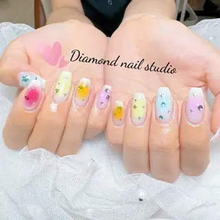 ミディアム Hana 🎗のネイルデザイン