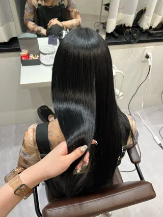 ロング 酸性縮毛矯正 Coreすずのヘアスタイル