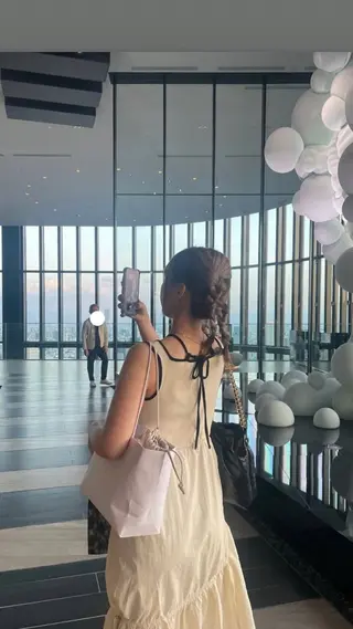 ロング CYAN by artefice所属・安達 萌花のヘアスタイル