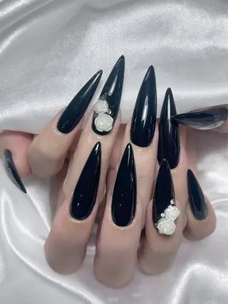 ネイル LEELA NAIL STUDIO所属・LEELA NAIL STUDIOのネイルデザイン
