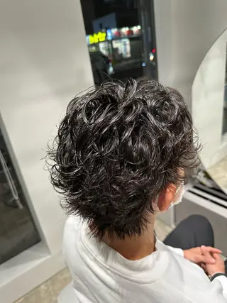 パーマ メンズ 金丸 尚五のヘアスタイル