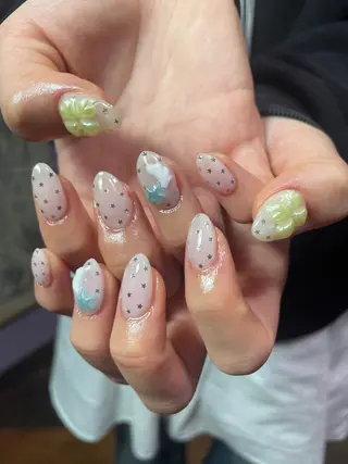 ネイル ニコネイル八王子店所属・永山 未蘭のネイルデザイン