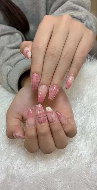 ネイル 佐藤 依娜のネイルデザイン