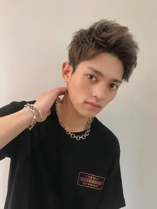 ショート カラー メンズ 平内 賢人のヘアスタイル