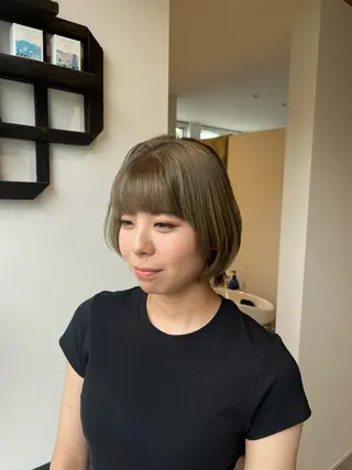 ショート カラー 矢口 綾乃のヘアスタイル