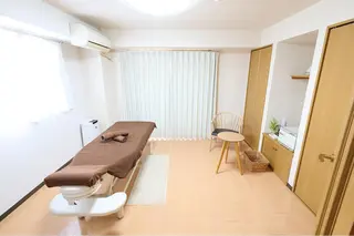 育乳痩身バストアップサロン　つばききよら所属・育乳痩身バストアップ サロン　つばききよらのエステ・リラクイメージ