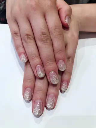 ネイル 赤阪 優奈のヘアスタイル