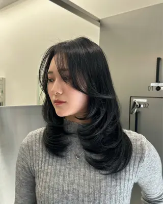 ロング 大人レイヤー/艶髪 🇺🇸TOMONAのヘアスタイル