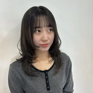 セミロング 艶カラー/レイヤー 🌸ミオのヘアスタイル