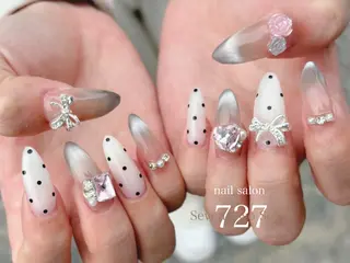 ネイル 727 nailのネイルデザイン