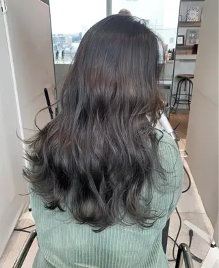 ロング 佐藤 綾香のヘアスタイル