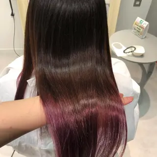 ロング レイヤー/顔まわり カット/地毛風カラーのヘアスタイル