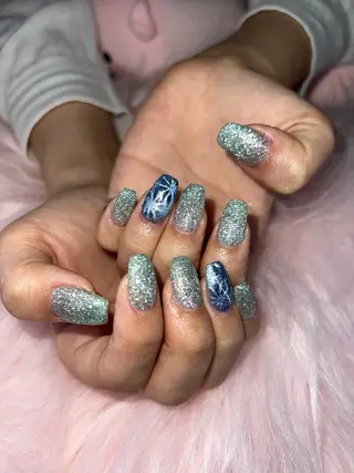 ネイル glossy nails所属・Glossy -miyoのネイルデザイン