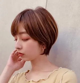 ショート カラー CHOU CHOU シュシュのヘアスタイル