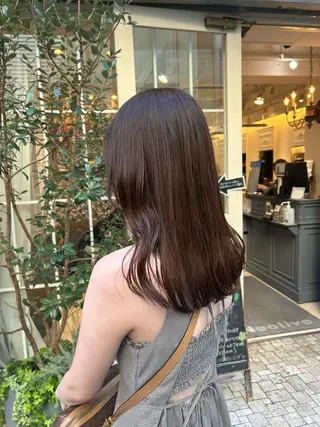 カラー moeka 表参道のヘアスタイル