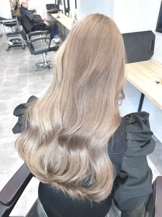 ロング カラー SE ITAのヘアスタイル