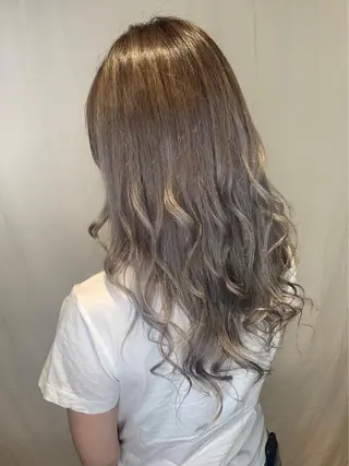 ロング カラー Lee大阪店所属・店長 濱口 花菜 美髪整形のヘアスタイル
