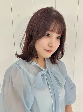 ミディアム カラー HOLLY Tsubasa🐳のヘアスタイル