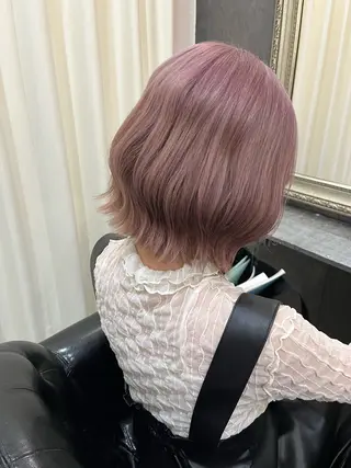 ミディアム カラー ユナ🎀レイヤー /韓国/ハイトーンのヘアスタイル