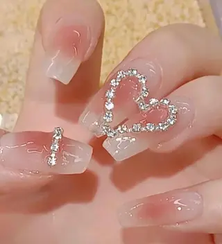 ネイル 大塚眉毛|ハンドケア |肌管理の眉毛・アイブロウイメージ