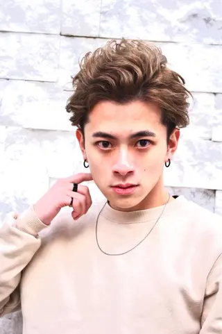 カラー メンズ 岡 啓輔のヘアスタイル